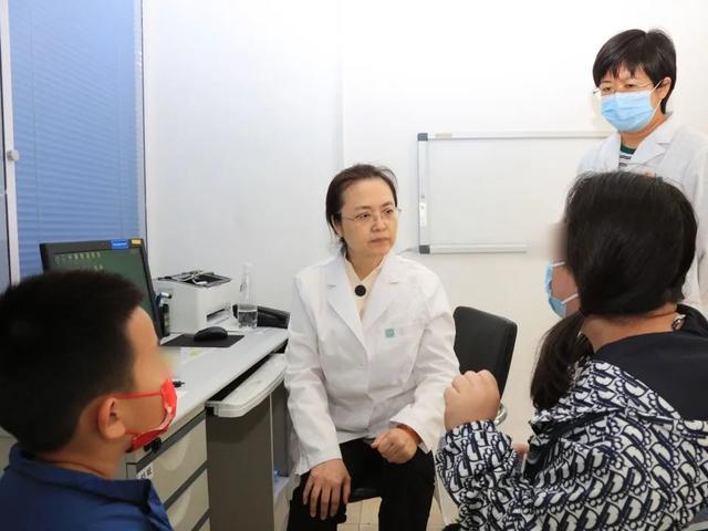 【汤医新闻】“守护成长，共筑未来”儿童义诊活动圆满举行