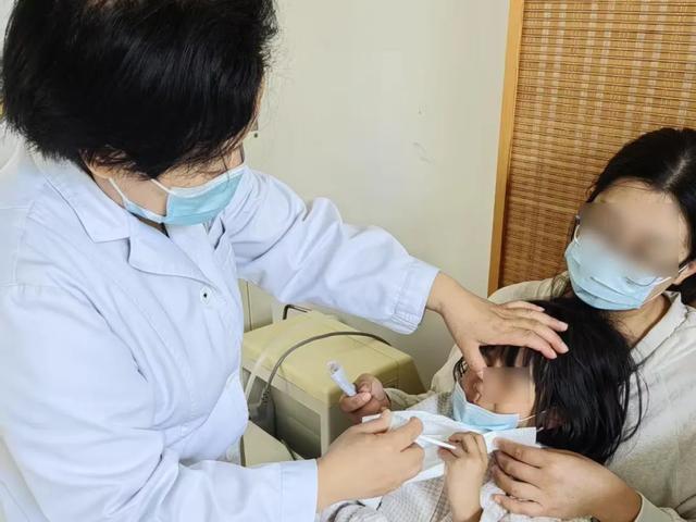 【汤医新闻】“守护成长，共筑未来”儿童义诊活动圆满举行