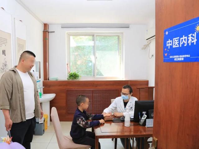 【汤医新闻】“守护成长，共筑未来”儿童义诊活动圆满举行