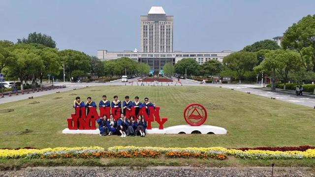 毕业快乐，2025届的你！