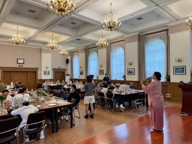 【汤医新闻】北京小汤山医院举办“草木清欢”夏日茶艺疗愈会