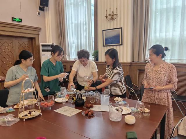 【汤医新闻】北京小汤山医院举办“草木清欢”夏日茶艺疗愈会