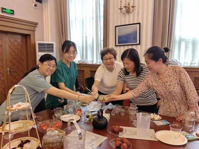 【汤医新闻】北京小汤山医院举办“草木清欢”夏日茶艺疗愈会