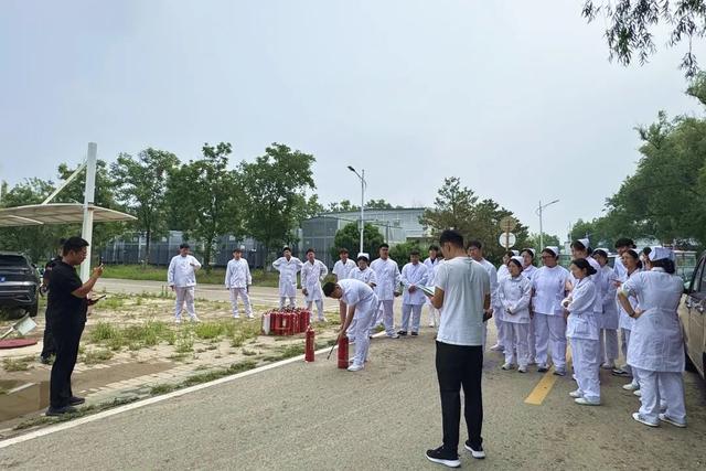 【汤医新闻】育护理新苗，筑职业根基——北京小汤山医院2025年实习护士岗前培训圆满收官